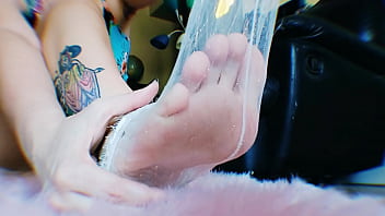 mistress megan flip flop cleaning and foot worship