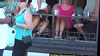 quick blowjob in public