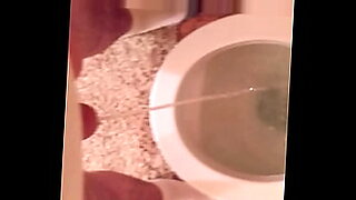 sasha toilet