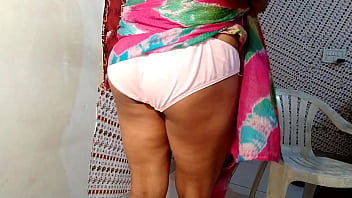 big booty latina twerking on webcam