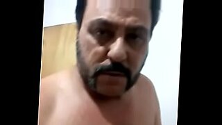 curvy skylar vox agrada o parceiro com suas habilidades de foder