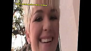 chat with xhamsterlive girls now  woah caught my hot stepmom using my gfs v