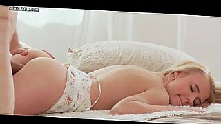 ruby reign natural beauty ride on big cock