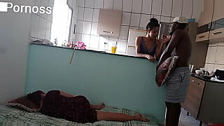 milf não tem vergonha alguma de transar com o namorado de sua filha
