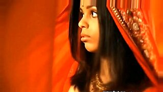 apni biwi ko pramotion ke liye apne samne ghar laker chudwaya