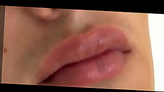 karina king gives a great head and gets fucked in the taxi
