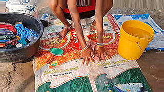 bhabhi xshika bathroom main masti kar rhi xxx sex video hd