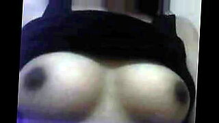 father sex matherintha time look at son behind request mom wih mobail masses