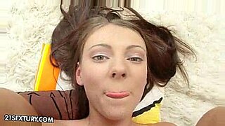 get full video old man prefers work and not satisfying his wife blondie fesser