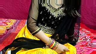 man ko bedroom mein dekha jab tak hai bete ne