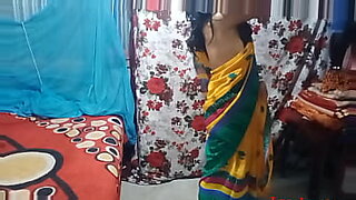 desi nude saree model
