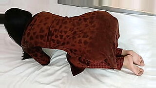 l performed cunnilingus on my mother and she gave it to her juicy pussy