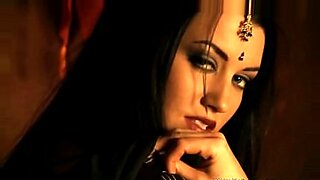 xxx porn videos big sister makes little sister eat her pussy