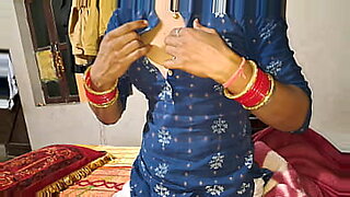 ladki gori aurat ke sath sex ki