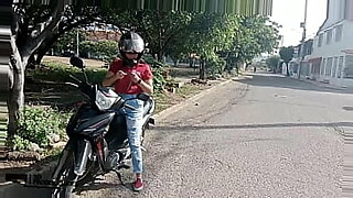 public agent ﾃｧﾂ猟ｿﾃ｣ﾂδｻcar sex with a beautiful blonde fucking pretty blonde in the car in casual sex video without a condom car sex with naughty giving pussy on all fours in the car and the guy getting in without