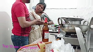 party mein aane wale dost ko chodo girlfriend ko