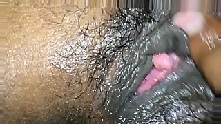 when mom alone at home she open her bra and showing her big boobs