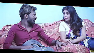 mom na bed share keya step son ka sath