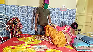 doctor hanging peshent