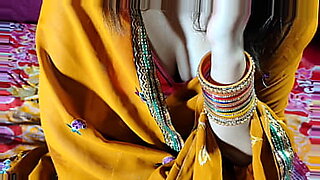 bhabhi fucked with devar and electrician