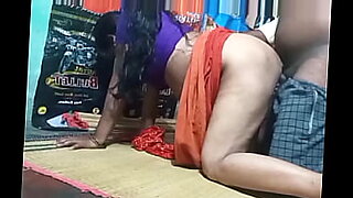 bhabhi xshika bathroom main masti kar rhi xxx sex video hd