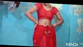 pubg khelney wale bache ko chut dey di step mom ne or khub chudai
