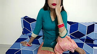 desi bihari bhabhi ki hot navel aur body ko dekh devar ne chod dala
